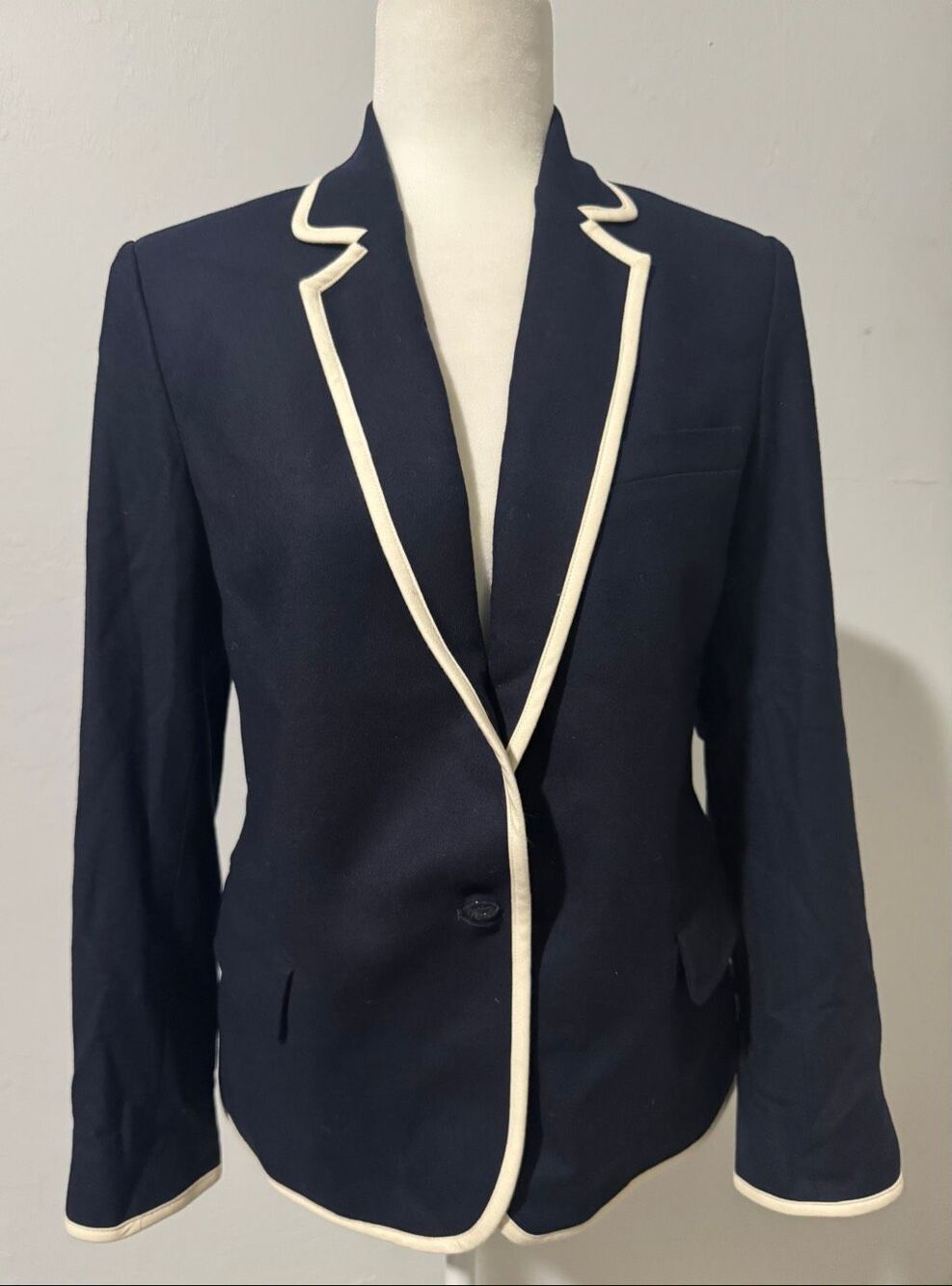 Theory Blue blazer with trim 2 button front wool size 6